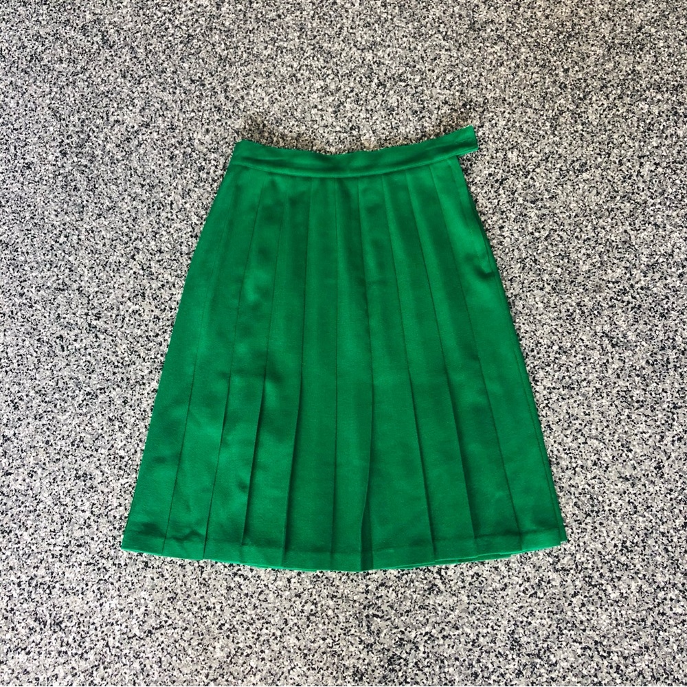 Mister Leonard ✦ Vintage 100% Wool Pleated Green Skirt (size 6)